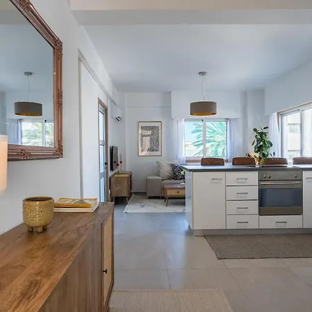 Elegant Apartment